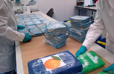 cocaine uitgestald voor onderzoek